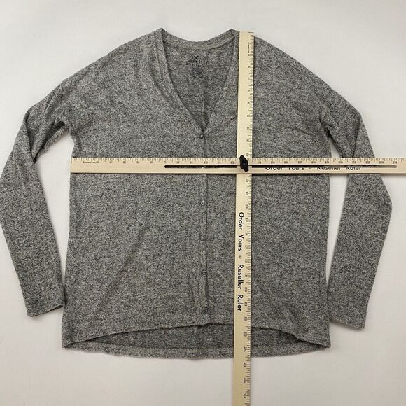 American Eagle Soft & Sexy Plush Gray V-Neck Button-Down Shirt Dolman Sleeve XXS - Picture 2 of 10